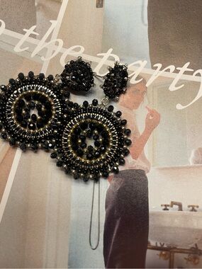 🖤Black Beaded Statement Medallion Drop Earrings
